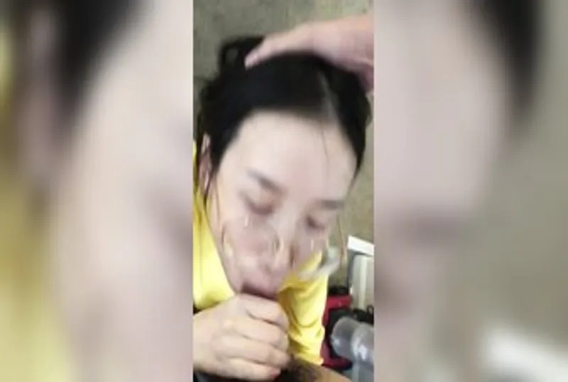 用肉棒狠狠懲罰偷看手機的騷老婆 | 免費高清AV在線看